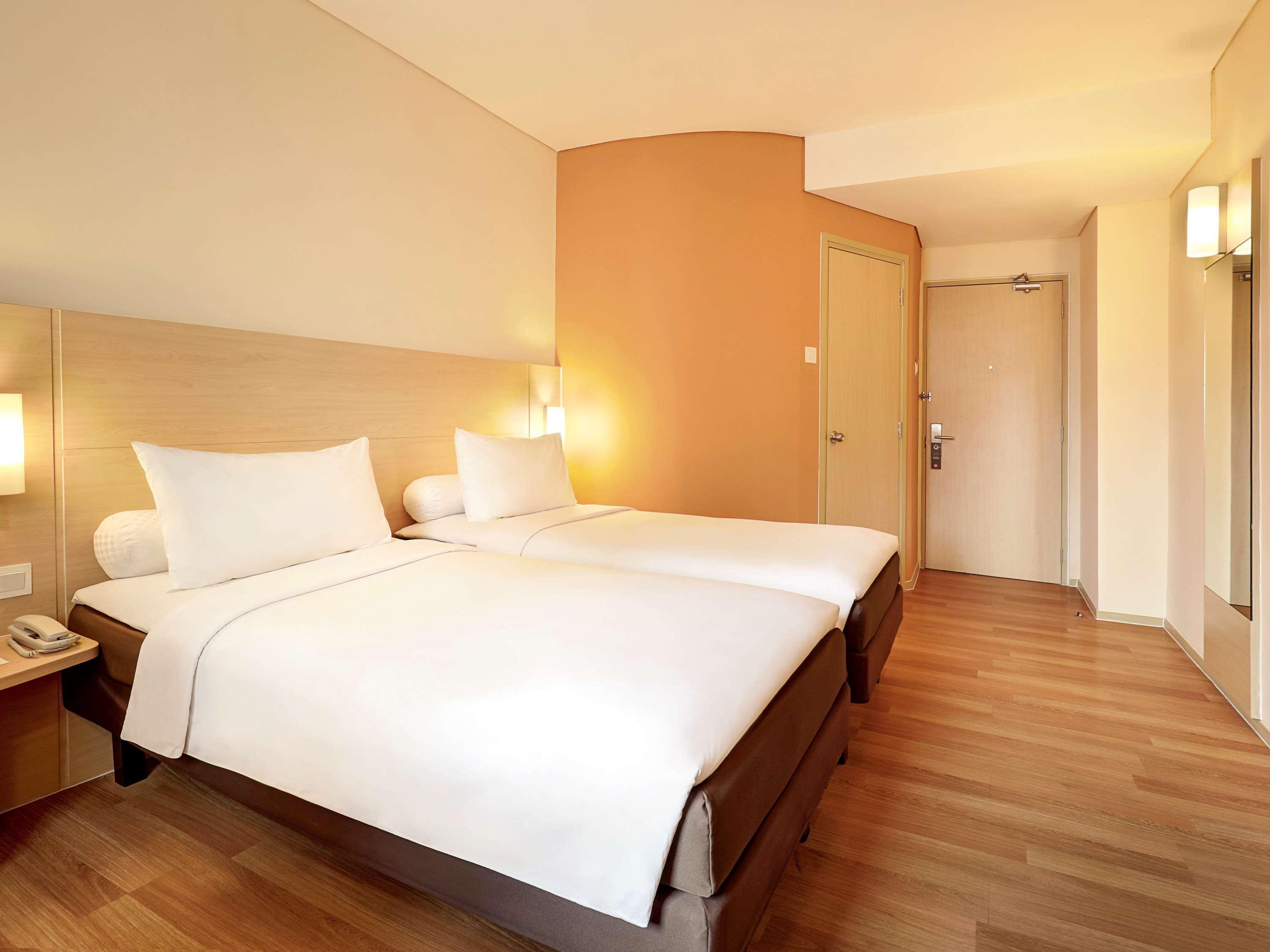 Ibis Jakarta Harmoni Luaran gambar