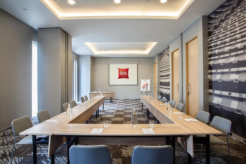 Ibis Jakarta Harmoni Luaran gambar